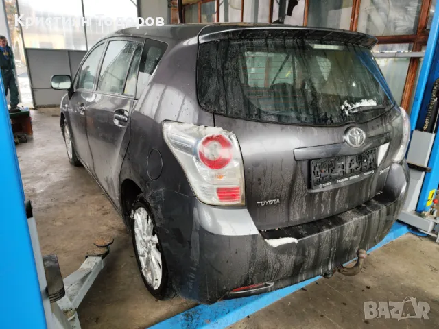 Toyota Verso на части 2.0 126кс тойота, снимка 3 - Части - 49169299