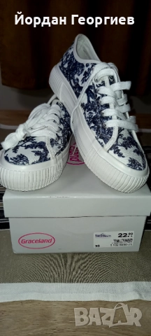 Дамски кецове