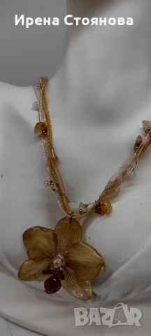 Колие с естествен цвят на орхидея. Дължината е максимално 30 см, цвета е с размери 5/5,5 см., снимка 7 - Колиета, медальони, синджири - 51093150