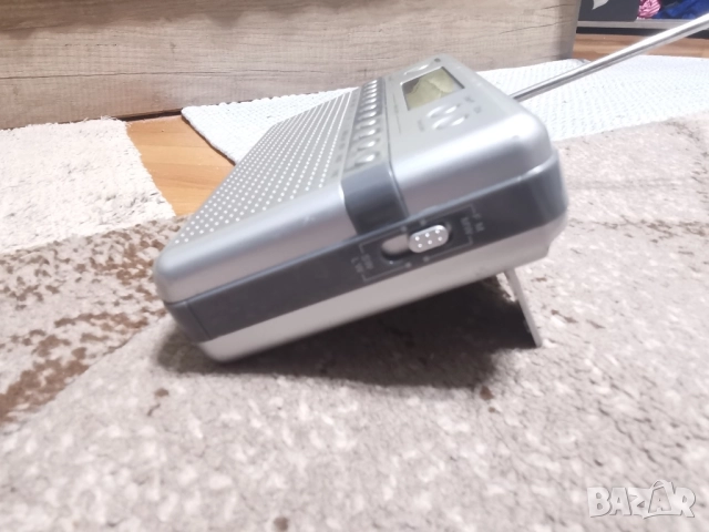 Цифрово радио Medion, с дисплей, часовник, aларма , снимка 9 - Радиокасетофони, транзистори - 52277244