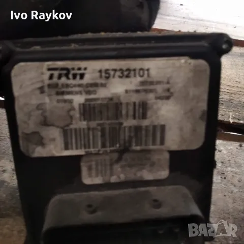 помпа Peugeot 407 2.0 HD 15732101