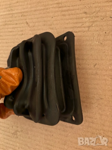 Маншон раздатка Сузуки Самурай 1.3 моно инжекция, снимка 2 - Части - 54300427