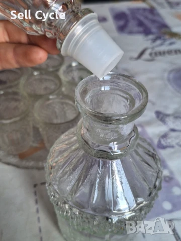 ✅СТЪКЛЕН СЕРВИЗ ЗА РАКИЯ - ГАРАФА, ПОДНОС И ЧАШКИ❗, снимка 3 - Сервизи - 50958627