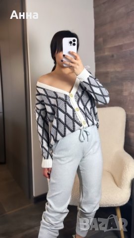 НОВА черно бяла жилетка