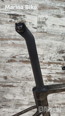 Карбонова шосейна рамка Specialized S-Works Roubaix SL8 Disc 2025 | 54, снимка 6 - Части за велосипеди - 53886717