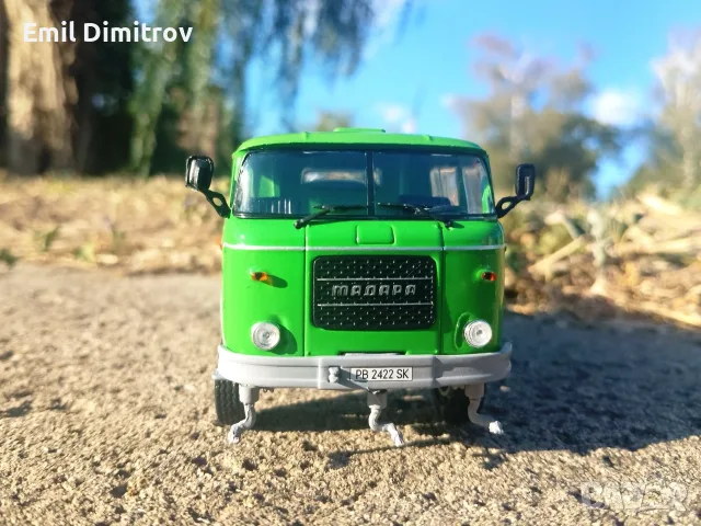 Умален модел на Шкода Мадара в мащаб 1:43, снимка 11 - Колекции - 55731448