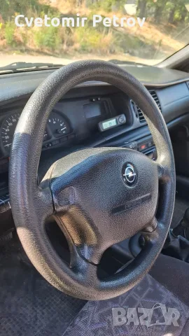 Opel Vectra 1.6 75кс, снимка 13 - Автомобили и джипове - 56336743
