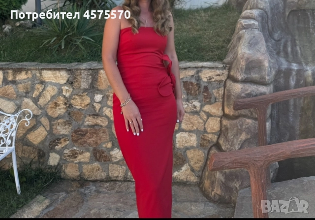 Червена рокля, снимка 2 - Рокли - 51487589