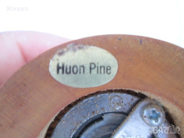 TASMANIAN CRAFTWOODS мелница за пипер от Huon Pine (Хуонски бор)., снимка 2 - Други - 37686572
