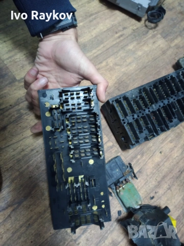 Табло за бушони 443941822a , AUDI 80 B4, снимка 2 - Части - 54164041