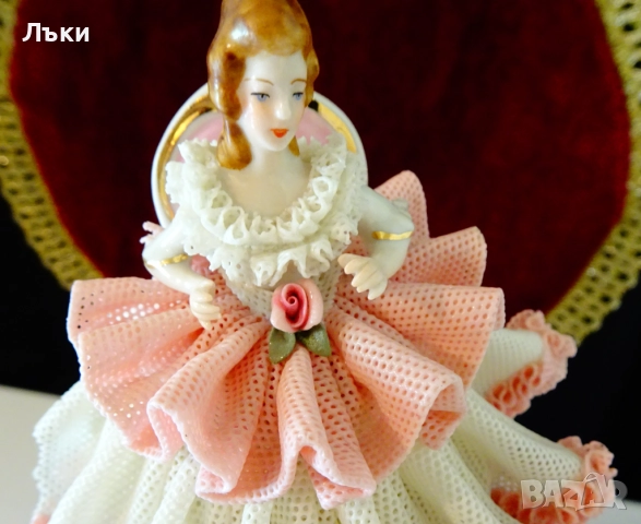Порцеланова фигура Дрезденска дантела., снимка 7 - Статуетки - 51695339