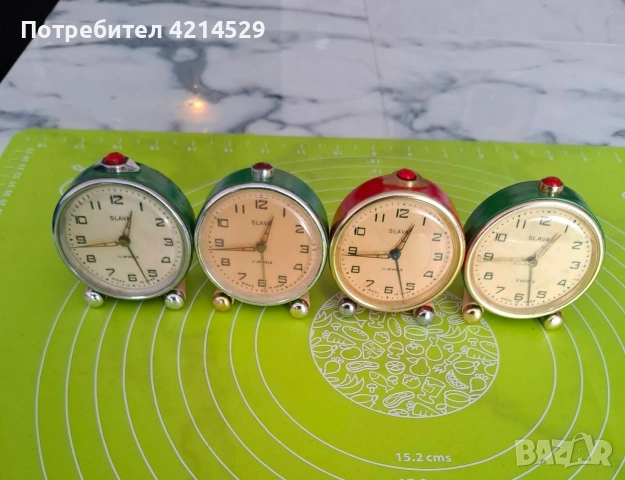 Съветски будилници, снимка 3 - Антикварни и старинни предмети - 54233893