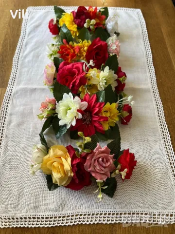 Венчета с цветя за коса допълнение към носия, снимка 4 - Аксесоари за коса - 27947309