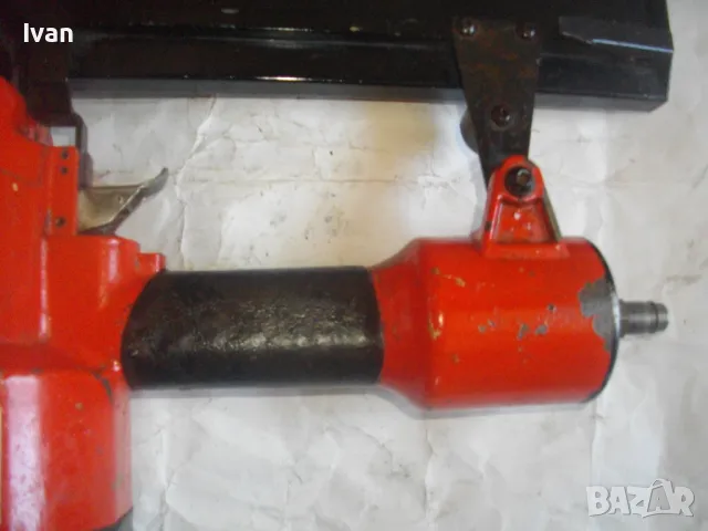 Италиански СТРОИТЕЛЕН ПНЕВМАТИЧЕН ТАКЕР  за пирони 51-91мм NIKEMA M90 Made in ITALY Промишлен Индуст, снимка 10 - Други инструменти - 47351814