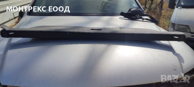 Щора за багажник vw touareq 2005, снимка 2 - Части - 42279587