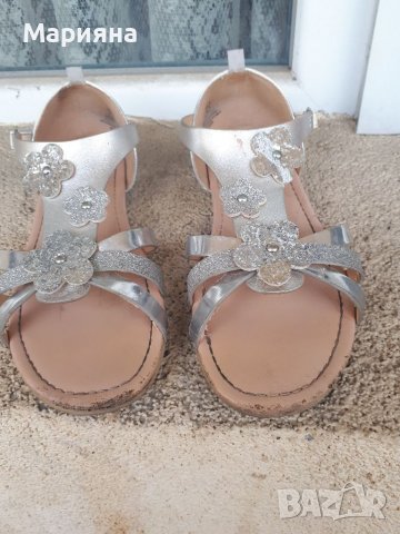 Сандали за момиче нм , снимка 2 - Детски сандали и чехли - 36649469