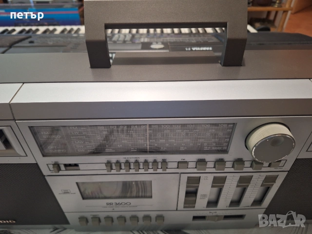 Касетофон Грундиг RR3600, снимка 11 - Радиокасетофони, транзистори - 54313598