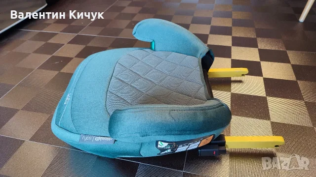 Седалка Isofix за кола за деца с височина от 125 см, зелено. Chipolino Safy. Абсолютно като ново., снимка 5 - Столчета за кола и колело - 56184253