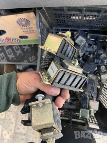 Обтегач врата ограничител за врата МЕРЦЕДЕС Ц КЛАСА w203 2000-2007 преден заден, снимка 1