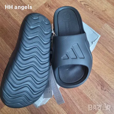 Adidas нови чехли, снимка 4 - Чехли - 49387634