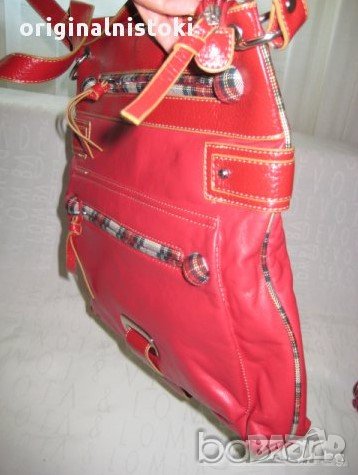 Червена чанта, снимка 4 - Чанти - 31918238