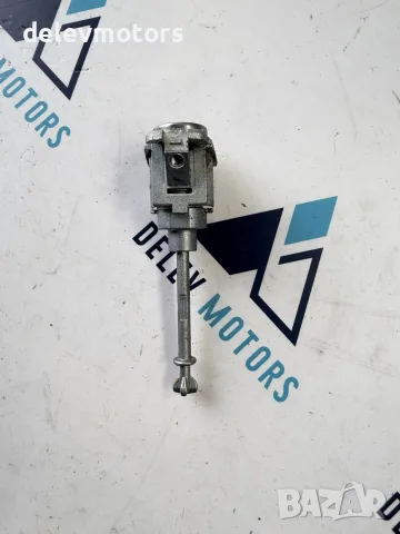 8228054844000 патрон за предна лява врата от Suzuki Vitara Hybrid 1.4T