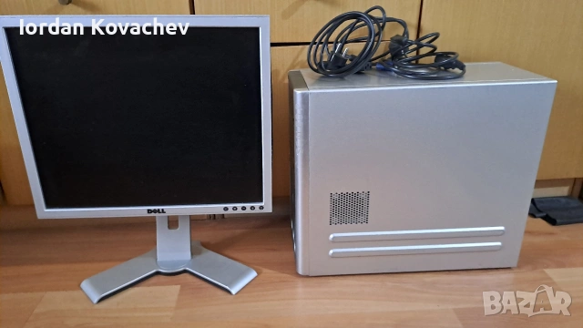 монитор dell, снимка 4 - За дома - 53964641