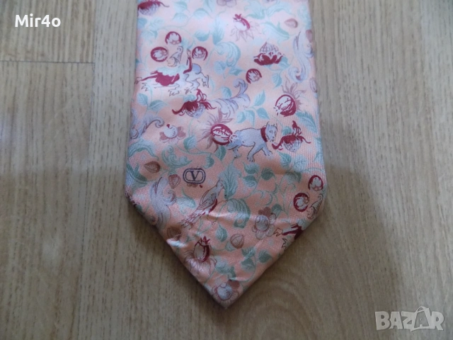 вратовръзка valentino garavani made in italy папионка мъжка оригинална копринена, снимка 5 - Други - 54001556