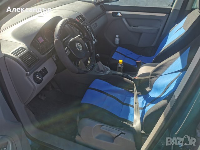 VW Touran 2.0 TDI, снимка 11 - Автомобили и джипове - 44434030