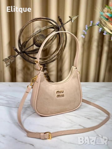 чанти MIU MIU - Crossbody ↔️ 22 cm ☘️ ↕️ 13 cm 🌸 