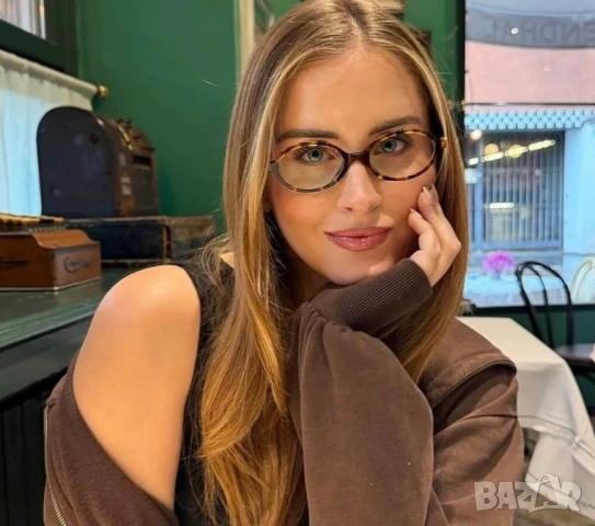 очила с черен обикновен калъф chanel miu miu , снимка 2 - Слънчеви и диоптрични очила - 51206854