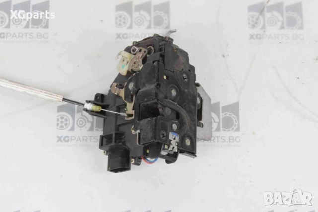 Брава врата предна лява за Audi A6 C5 (1997-2005), снимка 2 - Части - 52636014