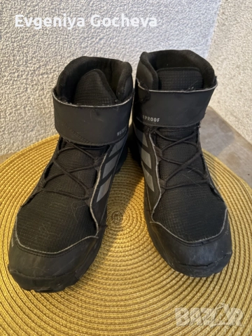 ботуши Adidas 38 номер за момче