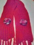 продавам дамски зимен червен шал, снимка 1 - Шалове - 37116879