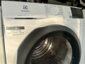 сушилня с термопомпа Electrolux PerfectCare 700 EW7H568T 8кг, снимка 5