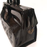 Дамска чанта естествен лак, модел от '70 те, снимка 8 - Антикварни и старинни предмети - 42759888