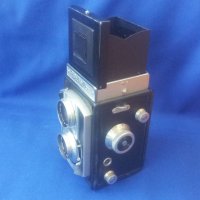 Ретро фотоапарат 1955 г ГДР WELTAFLEX с кожен калъф, ремък и триногата си, снимка 5 - Антикварни и старинни предмети - 37076687
