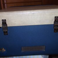 Уникален, работещ ретро грамофон, снимка 3 - Антикварни и старинни предмети - 39426201