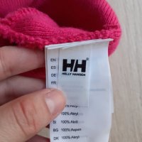 Дамска зимна шапка на Helly Hansen, снимка 5 - Шапки - 30853233