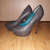 Сиви обувки на ток, снимка 1 - Дамски обувки на ток - 30494176