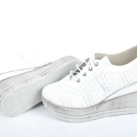 Бели дамски обувки на платформа от естествена кожа, снимка 4 - Дамски ежедневни обувки - 40574442