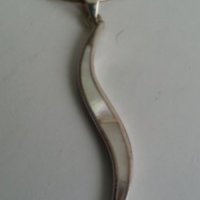 сребърен медальон с седеф, снимка 1 - Обеци - 17304857