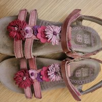 Кожени сандали Clarks, 30ти номер, снимка 1 - Детски сандали и чехли - 37363803
