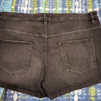Къси дънкови панталонки, снимка 2 - Къси панталони и бермуди - 42419894