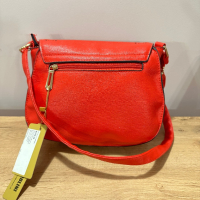 Червена дамска чанта с дълга дръжка , снимка 4 - Чанти - 44933681
