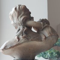 Авторска керамична фигура- теракота.(Майка с дете), снимка 10 - Статуетки - 40748605