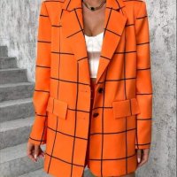 елегантен дамски комплект сако и панталонки , снимка 2 - Комплекти - 44195588