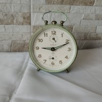 Стар часовник / будилник - PETER - Made in Germany - 1970г., снимка 8 - Антикварни и старинни предмети - 35652195