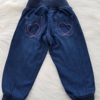 Бебешки дънки  6-9 месеца, снимка 1 - Панталони и долнища за бебе - 31905187