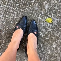 Черни обувки естествена кожа на ниско токче 37 номер, снимка 3 - Дамски елегантни обувки - 22716482